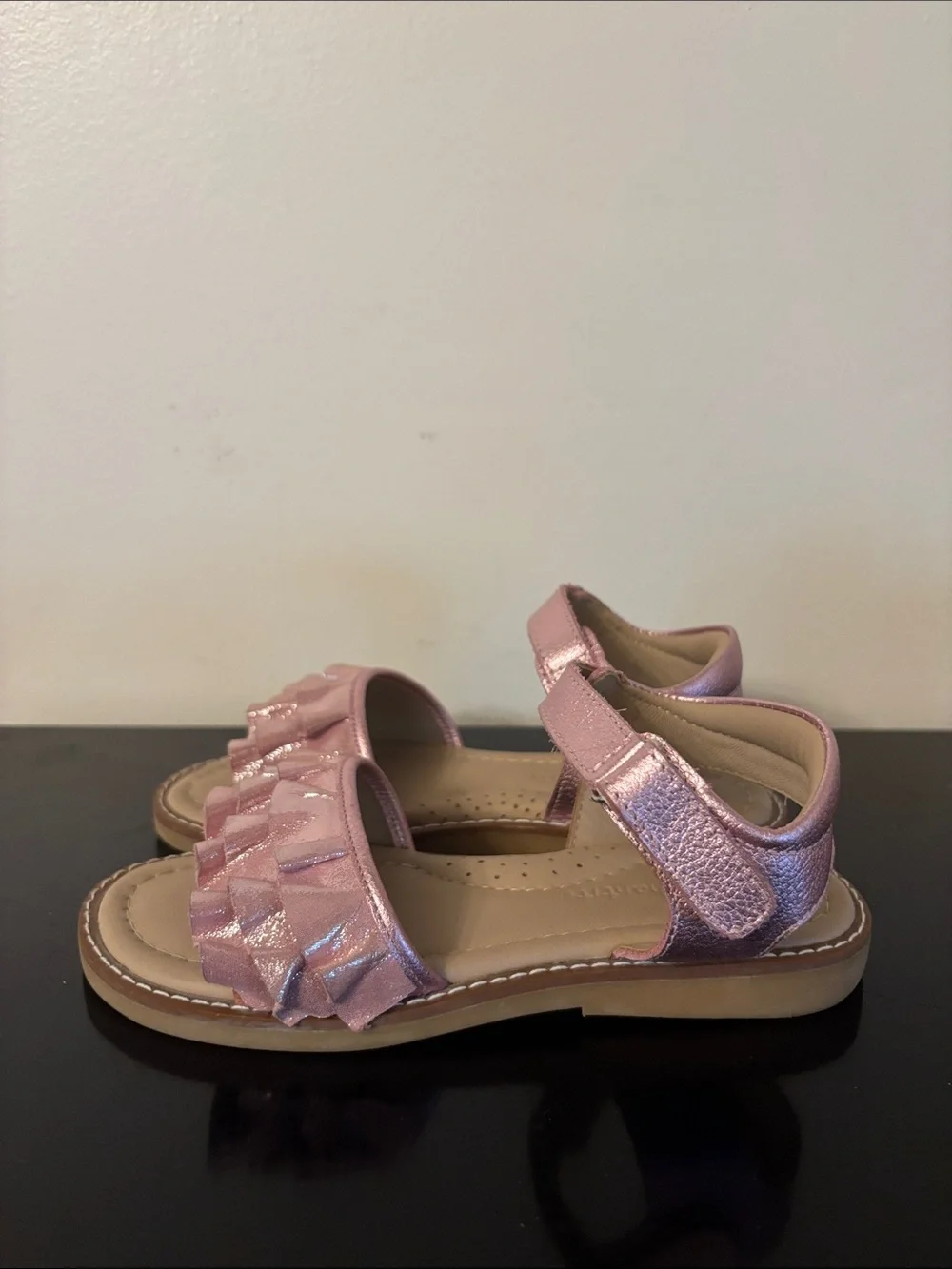 Elephantito Metallic‎ Pink Ruffle Strap Sandals